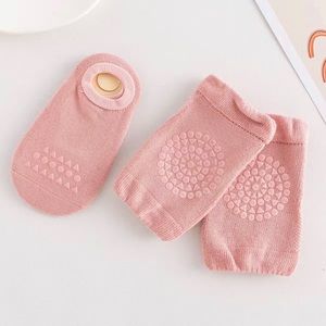 BabyKnee Pads and socks, Toddler Anti-slip Crawling Protection, age 1 to 3